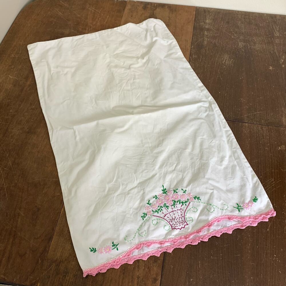 Vintage‎ hand embroidered pink green floral basket STANDARD pillow case - Picture 5 of 9